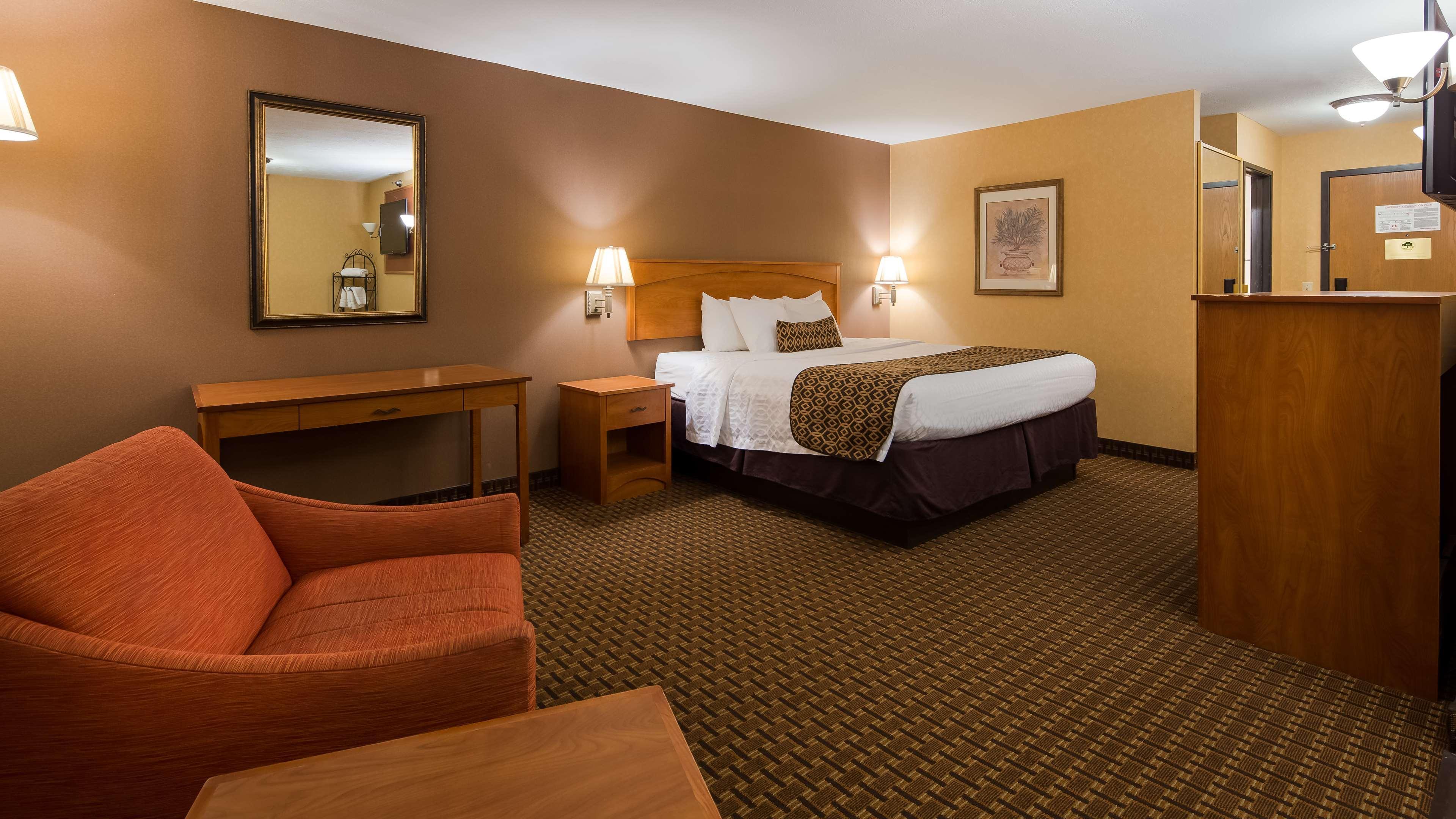 Best Western Plus North Canton Inn & Suites Bagian luar foto
