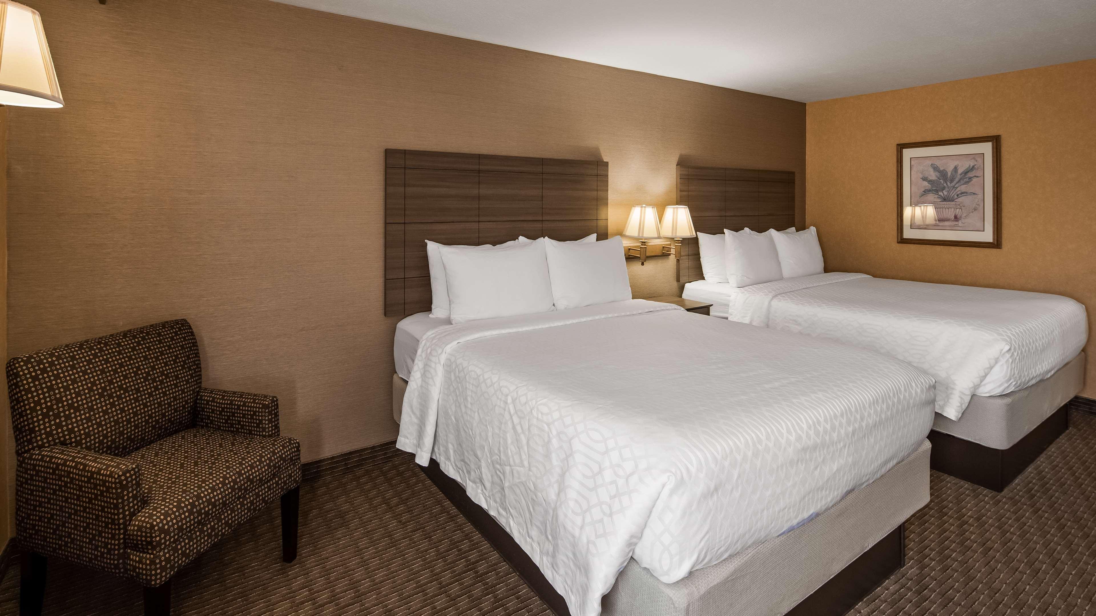 Best Western Plus North Canton Inn & Suites Bagian luar foto