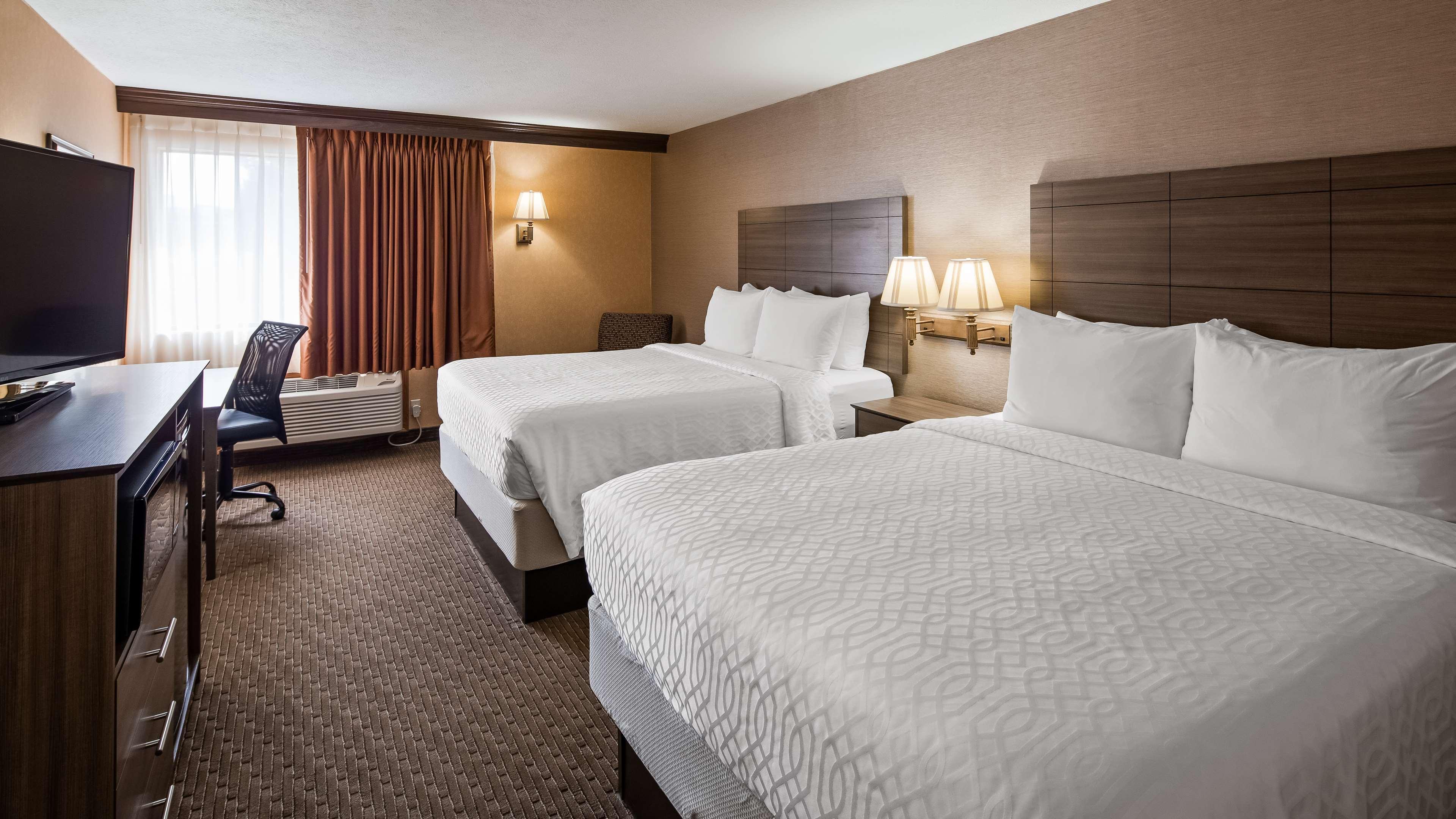 Best Western Plus North Canton Inn & Suites Bagian luar foto