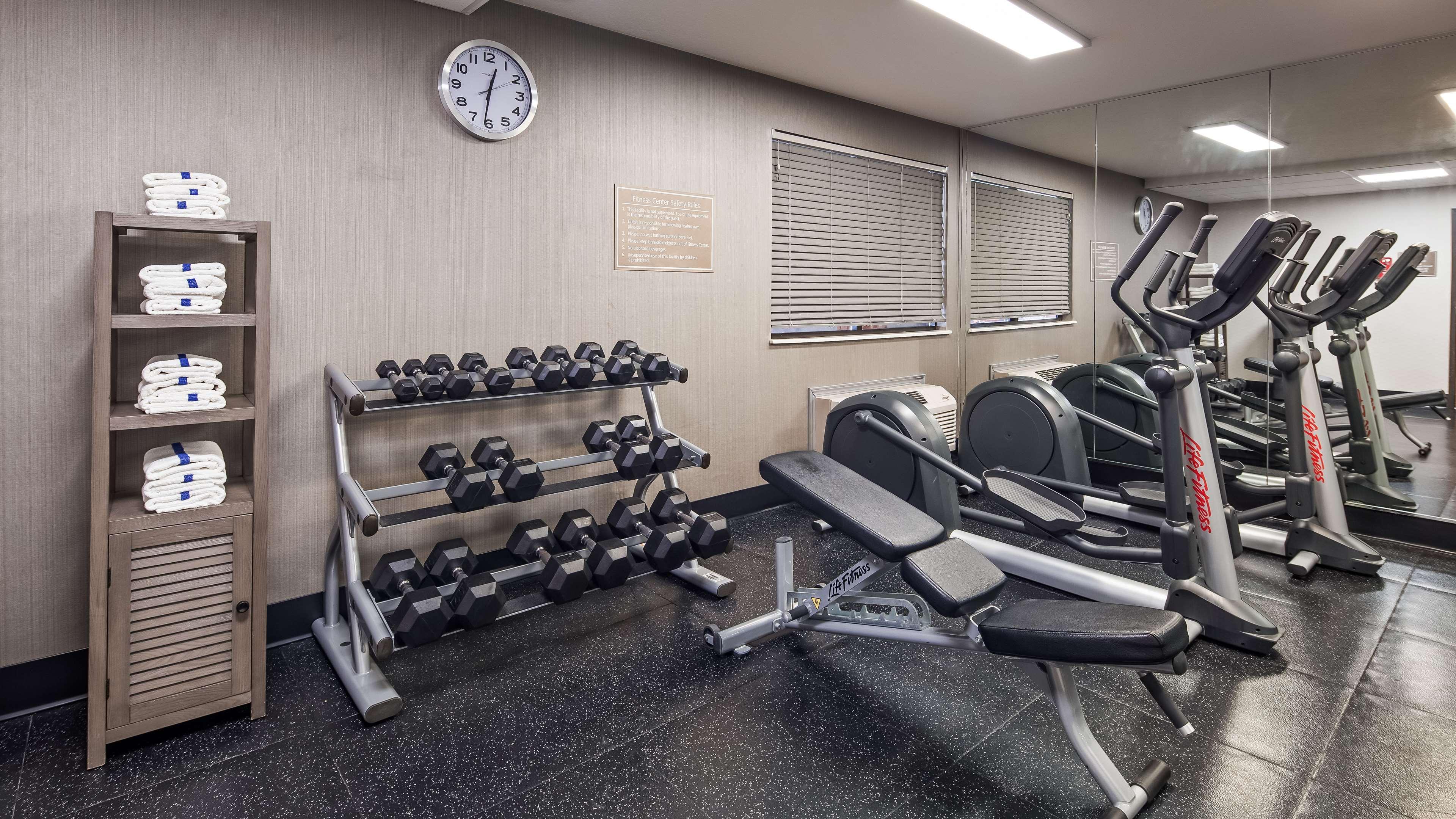 Best Western Plus North Canton Inn & Suites Bagian luar foto